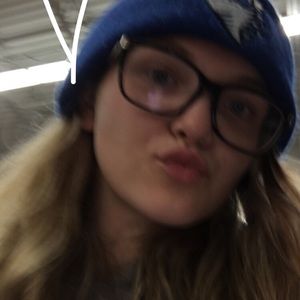 Meet your Posher, Isabelle